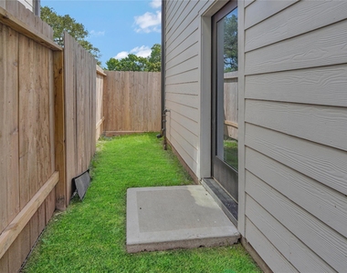 2711 Rosalie Street - Photo Thumbnail 25