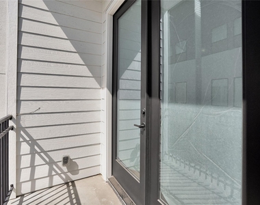2711 Rosalie Street - Photo Thumbnail 24