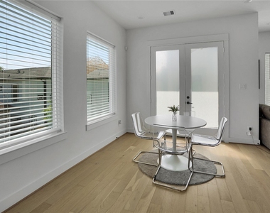 2711 Rosalie Street - Photo Thumbnail 13