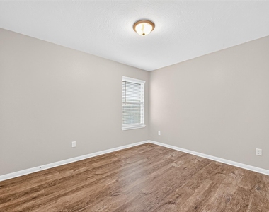 246 Brocks Lane - Photo Thumbnail 27