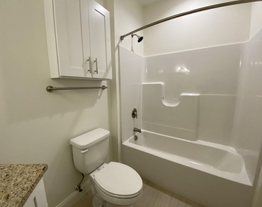 875 Elm - Photo Thumbnail 26