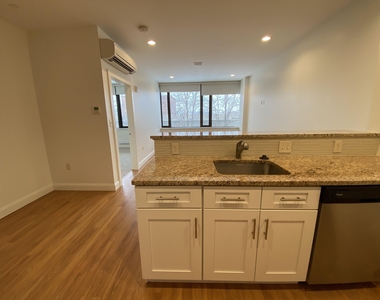 875 Elm - Photo Thumbnail 14