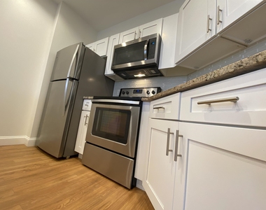 875 Elm - Photo Thumbnail 7
