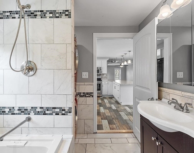 81 N Lowell - Photo Thumbnail 15