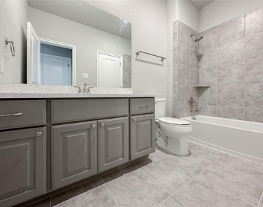 8543 Tynan Ridge Drive - Photo Thumbnail 35