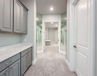 8543 Tynan Ridge Drive - Photo Thumbnail 21