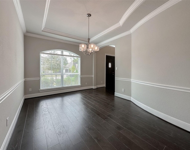 8543 Tynan Ridge Drive - Photo Thumbnail 6