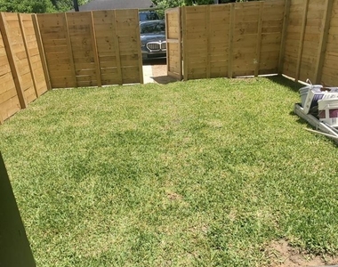 9433 Pembrook Street - Photo Thumbnail 12