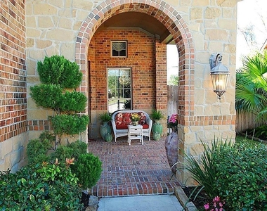 3810 Rose Grove Lane - Photo Thumbnail 4