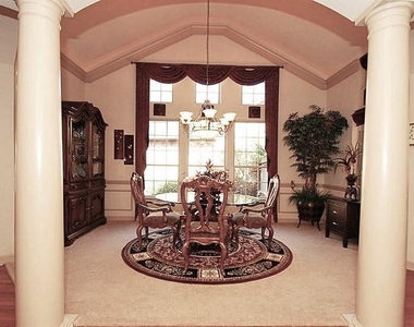 3810 Rose Grove Lane - Photo Thumbnail 7