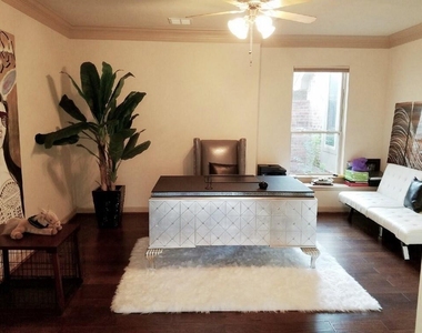 3810 Rose Grove Lane - Photo Thumbnail 8