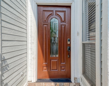9310 Corner Oaks Ln - Photo Thumbnail 6
