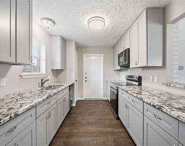 2778 Glen Haven Drive - Photo Thumbnail 7