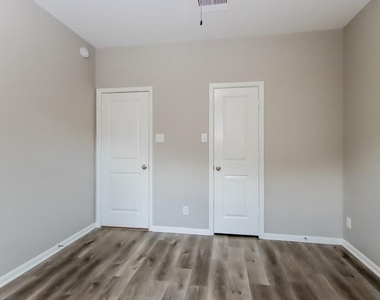 614 Companion Drive - Photo Thumbnail 11