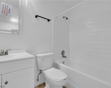 5713 Foxlake Drive - Photo Thumbnail 21