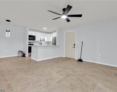 5713 Foxlake Drive - Photo Thumbnail 18