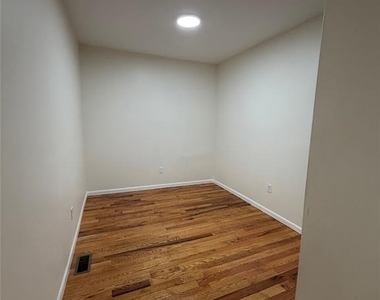 101 Hedden - Photo Thumbnail 7
