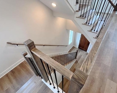 1806 Line Street - Photo Thumbnail 2