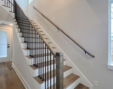 1806 Line Street - Photo Thumbnail 1