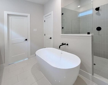 1806 Line Street - Photo Thumbnail 14