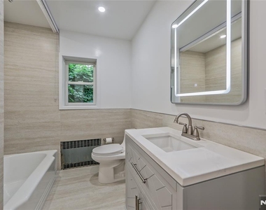 21 E Central - Photo Thumbnail 9
