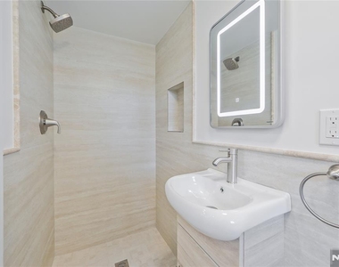 21 E Central - Photo Thumbnail 12
