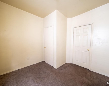 131 S 8th - Photo Thumbnail 4