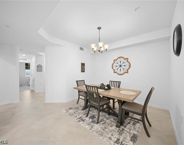 15275 Green Acres Avenue - Photo Thumbnail 4