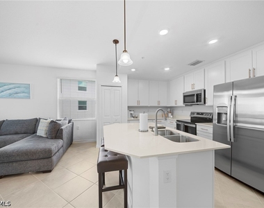 15275 Green Acres Avenue - Photo Thumbnail 7