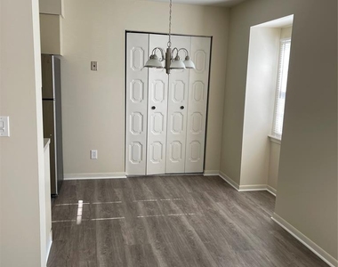 255 Piermont - Photo Thumbnail 3