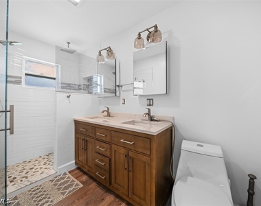 5460 Bayshore Road - Photo Thumbnail 12
