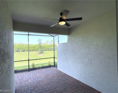 2184 Dragonfruit Way - Photo Thumbnail 15