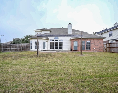 8135 Cove Timbers Lane - Photo Thumbnail 32