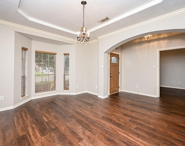 8135 Cove Timbers Lane - Photo Thumbnail 4
