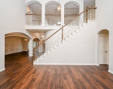 8135 Cove Timbers Lane - Photo Thumbnail 9