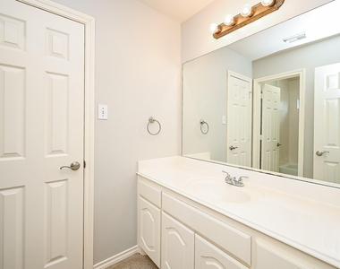 8135 Cove Timbers Lane - Photo Thumbnail 28