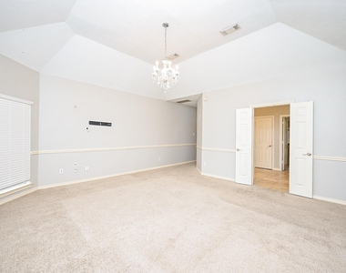 8135 Cove Timbers Lane - Photo Thumbnail 15
