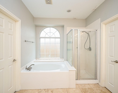 8135 Cove Timbers Lane - Photo Thumbnail 18