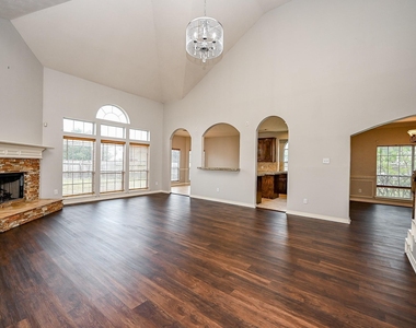 8135 Cove Timbers Lane - Photo Thumbnail 3