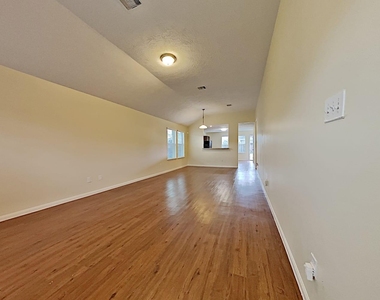 4026 Hawthorne Glen Court - Photo Thumbnail 1