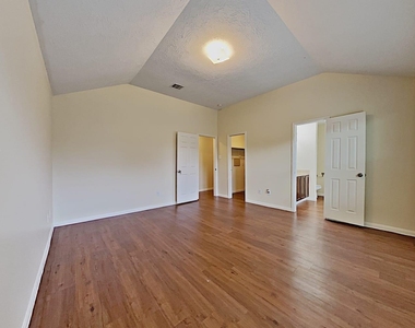 4026 Hawthorne Glen Court - Photo Thumbnail 4