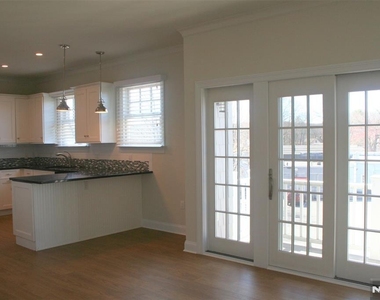 201-205 Franklin - Photo Thumbnail 5