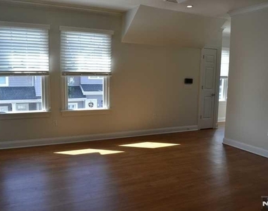 201-205 Franklin - Photo Thumbnail 10