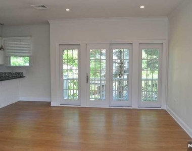 201-205 Franklin - Photo Thumbnail 2