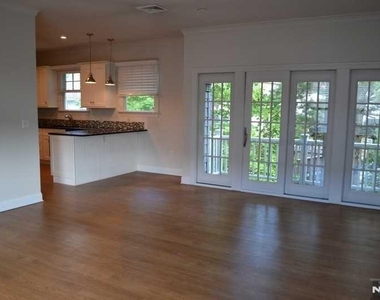 201-205 Franklin - Photo Thumbnail 1