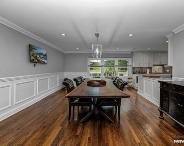 150 Fremont - Photo Thumbnail 4