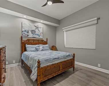 16322 Edgemont Drive - Photo Thumbnail 21
