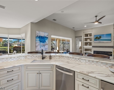 16322 Edgemont Drive - Photo Thumbnail 10