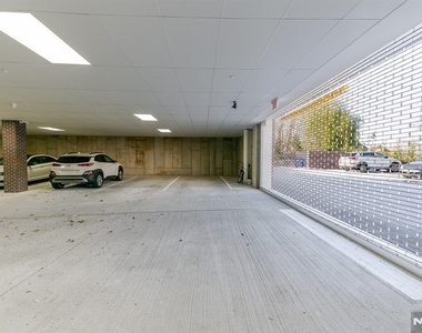 459 Bloomfield - Photo Thumbnail 20