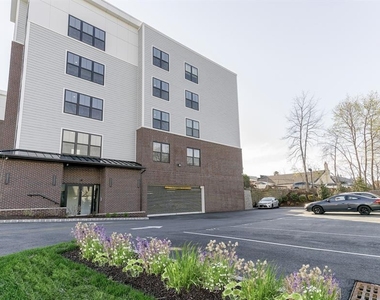 459 Bloomfield - Photo Thumbnail 21